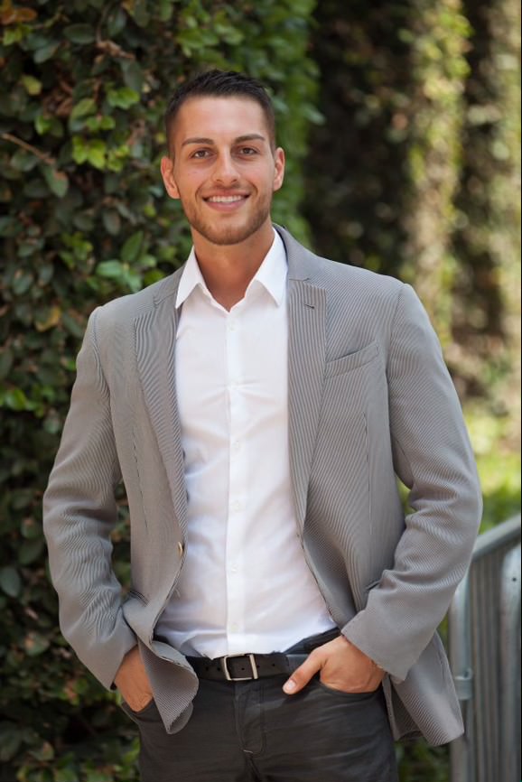 Dr. Paul Mirdamadi, a friendly expert oral & Maxillofacial surgeon in Paradise Valley, AZ